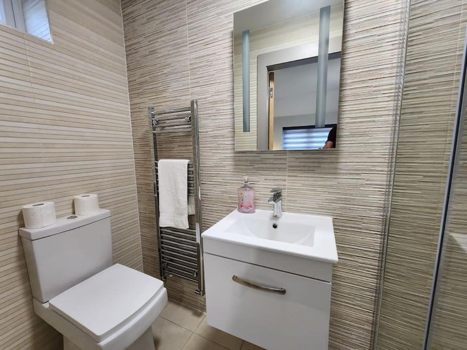 Horizon House, Modern 2-Bedroom Flat 2, Parking, Netflix, Oxford Exteriör bild